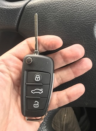 アウディtt イモビライザーキー登録作業 外車 国産車の鍵作成や修理なら車の鍵専門店カーロックパートナー