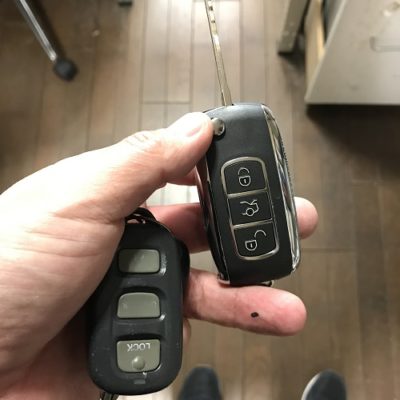 トヨタセコイアキーレス登録 - 外車・国産車の鍵作成や修理なら車の鍵